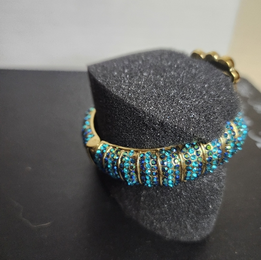 Heidi Daus Jewel Tones Crystal Lobster Cuff NiB - Picture 8 of 13